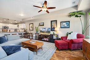 Old Town North Getaway King Beds & Game Room!