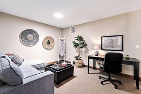 Old Town North Getaway King Beds & Game Room!