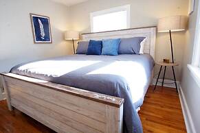 UNC Hideaway King Beds, Backyard & Bicycles