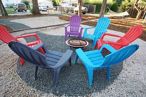 UNC Hideaway King Beds, Backyard & Bicycles