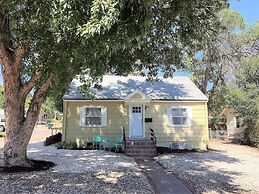 UNC Hideaway King Beds, Backyard & Bicycles