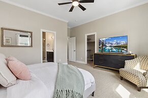 Decked Out Sunset Views, Fire Pit & Fenced Yard