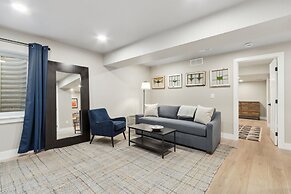 Decked Out Sunset Views, Fire Pit & Fenced Yard