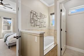 Decked Out Sunset Views, Fire Pit & Fenced Yard