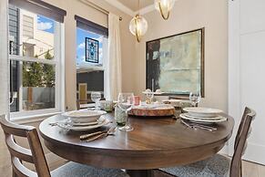 Decked Out Sunset Views, Fire Pit & Fenced Yard