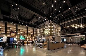 Wanda Moments Nanjing South Railway St.