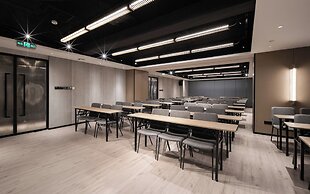 Wanda Moments Nanjing South Railway St.