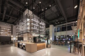Wanda Moments Nanjing South Railway St.
