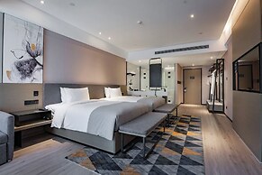 Wanda Moments Nanjing South Railway St.