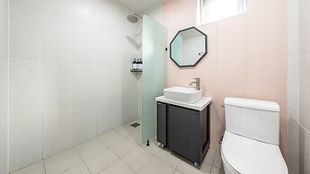 Namhae Orosy Bada Pool Villa & Pension