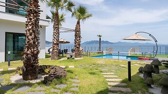 Namhae Orosy Bada Pool Villa & Pension