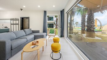 Namhae Orosy Bada Pool Villa & Pension