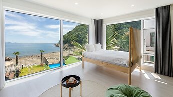 Namhae Orosy Bada Pool Villa & Pension