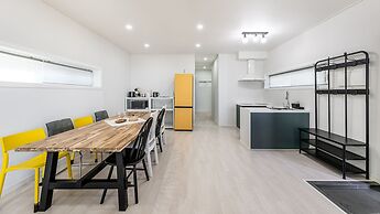 Namhae Orosy Bada Pool Villa & Pension