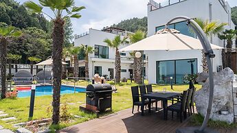 Namhae Orosy Bada Pool Villa & Pension