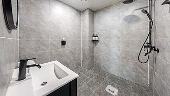 Namhae Orosy Bada Pool Villa & Pension