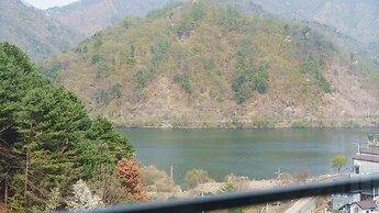 Gapyeong Reflex Pool Villa Pension