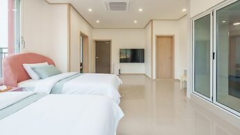 Gapyeong Reflex Pool Villa Pension