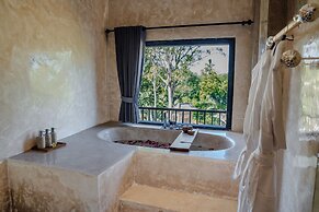 Hoshi Jungle Resort