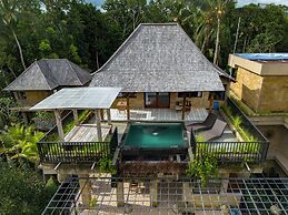 Hoshi Jungle Resort