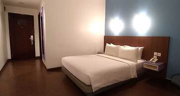 Alltrue Lite Hotel Nagoya Hill Batam