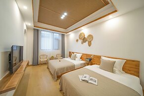 Dali Jiuju Cottage Rural View