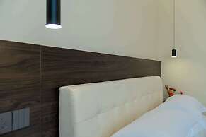 Wuyi Whispering Maple