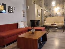 Mona Lisa Guest House