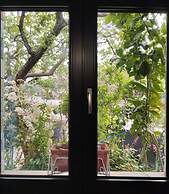 Mona Lisa Guest House