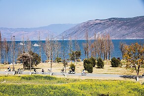 Dali Water Cloud Pavilion Ocean View