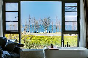 Dali Water Cloud Pavilion Ocean View