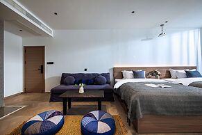 Dali Water Cloud Pavilion Ocean View