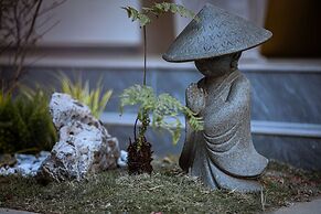 Dali Water Cloud Pavilion Ocean View