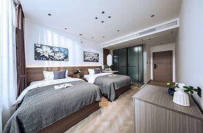 Dali Water Cloud Pavilion Ocean View