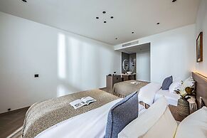 Dali Water Cloud Pavilion Ocean View