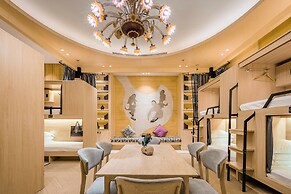 Paris Hotel