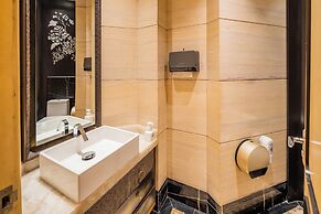 Paris Hotel