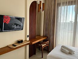 OhJulia Hotel Komodo