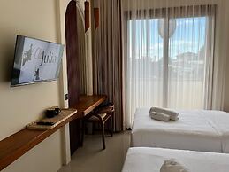 OhJulia Hotel Komodo