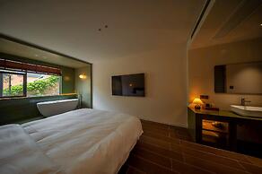Cloud 9 Hotel