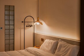 Cloud 9 Hotel