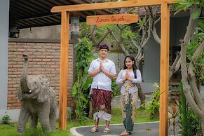 Rumah Gajah by Kubukubali