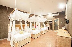 Rumah Gajah by Kubukubali