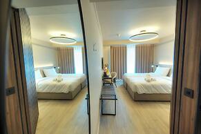 Aste Hotel