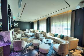 Aste Hotel