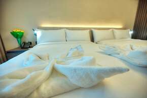 Aste Hotel