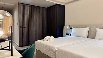 Aste Hotel