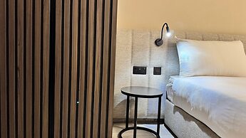 Aste Hotel