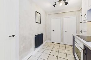 Host Stay Dame Alice Street