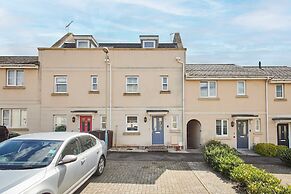 Host Stay Clearwell Gardens